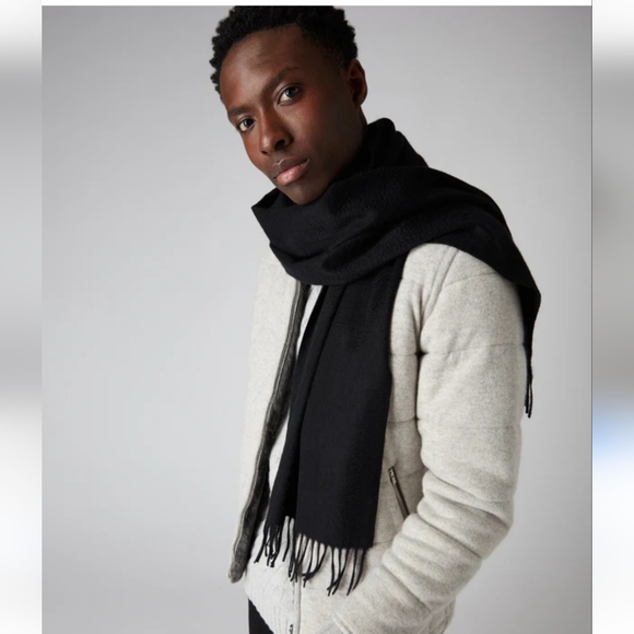 LOUIS VUITTON ✨️ EUC Cashmere Black Scarf - Picture 12 of 13